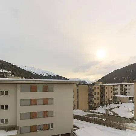 Casa Buenda * ダヴォス・プラッツ